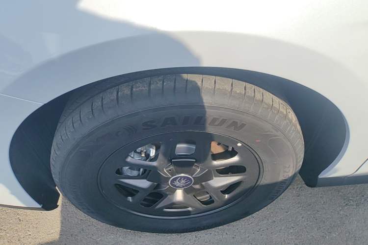 Used BYD Qin PLUS  Left Front Wheel Hub