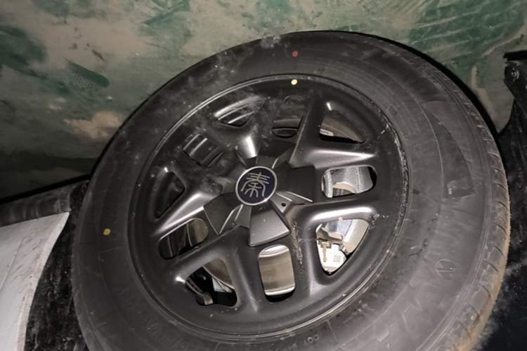 Used BYD Qin PLUS  Left Front Wheel Hub