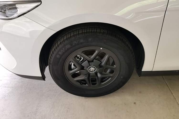 Used BYD Qin PLUS  Left Front Wheel Hub