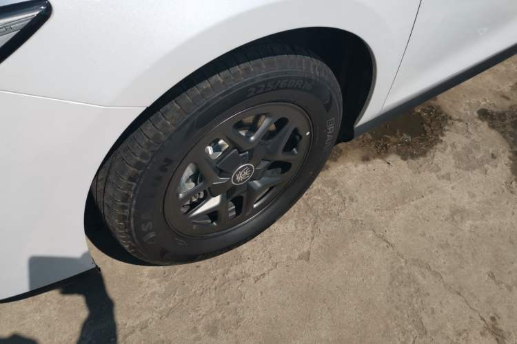 Used BYD Qin PLUS  Left Front Wheel Hub