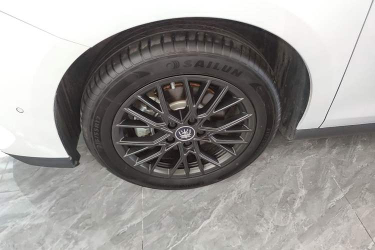 Used BYD Qin PLUS 2025 EV Smart Drive Edition 510KM Leading Model Left Front Wheel Hub