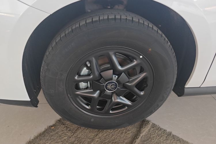 Used BYD Qin PLUS  Left Front Wheel Hub