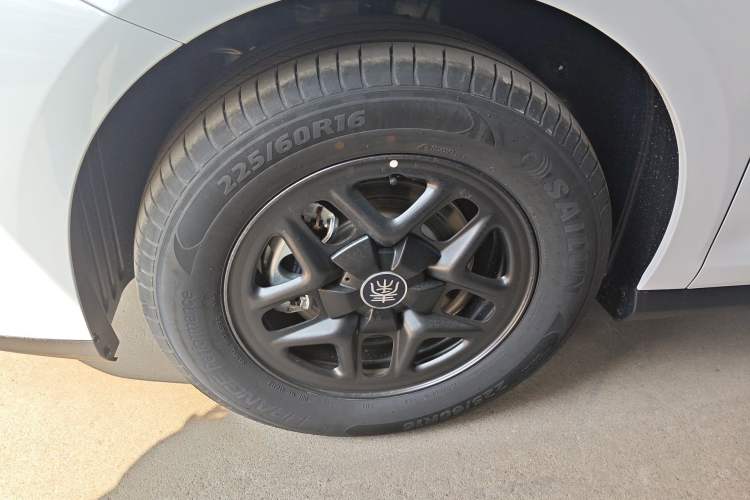 Used BYD Qin PLUS  Left Front Wheel Hub