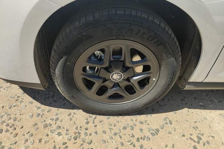 Used BYD Qin PLUS  Left Front Wheel Hub