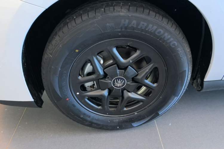 Used BYD Qin PLUS  Left Front Wheel Hub