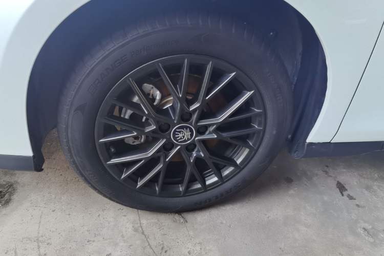 Used BYD Qin PLUS 2025 EV Smart Drive Edition 510KM Leading Model Left Front Wheel Hub