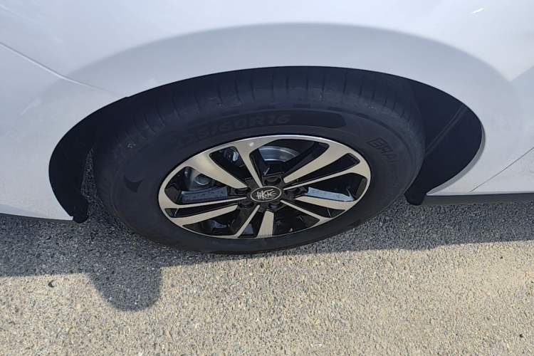 Used BYD Qin PLUS  Left Front Wheel Hub
