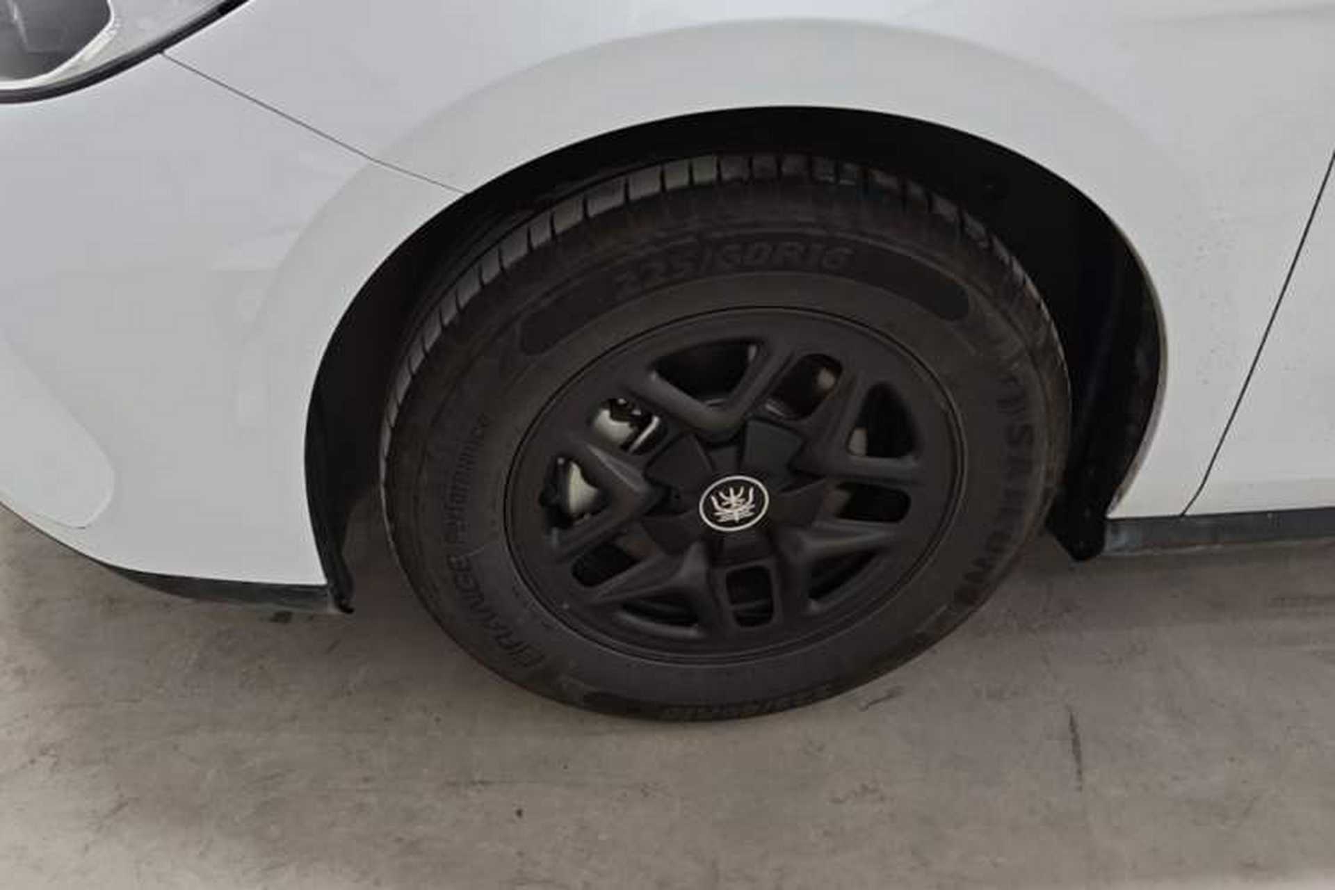 Used BYD Qin PLUS 2025 DM-i Smart Drive 55KM Leading Model Left Front Wheel Hub