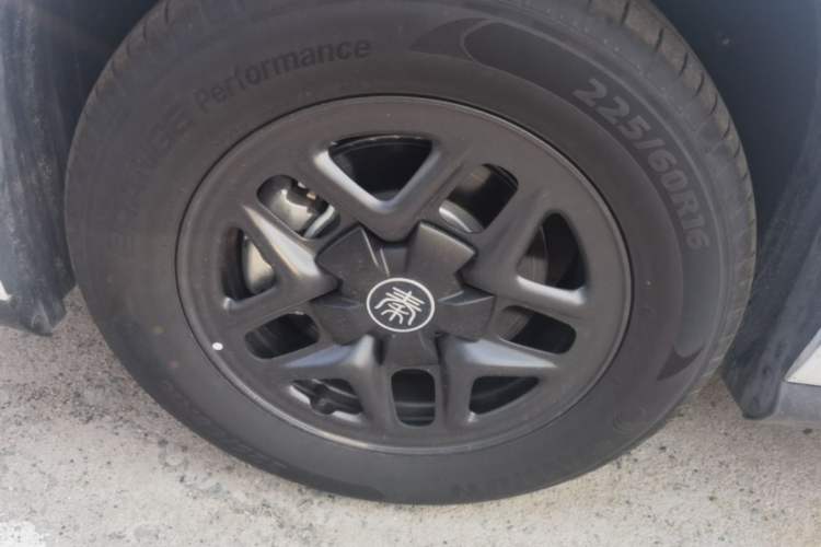 Used BYD Qin PLUS  Left Front Wheel Hub