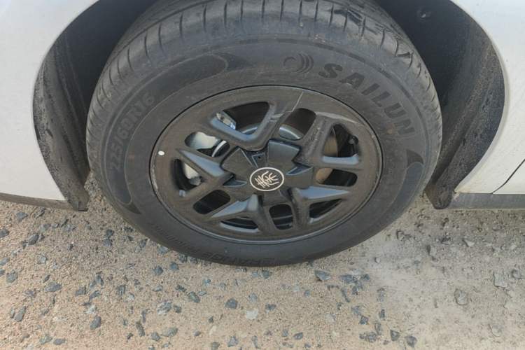 Used BYD Qin PLUS  Left Front Wheel Hub
