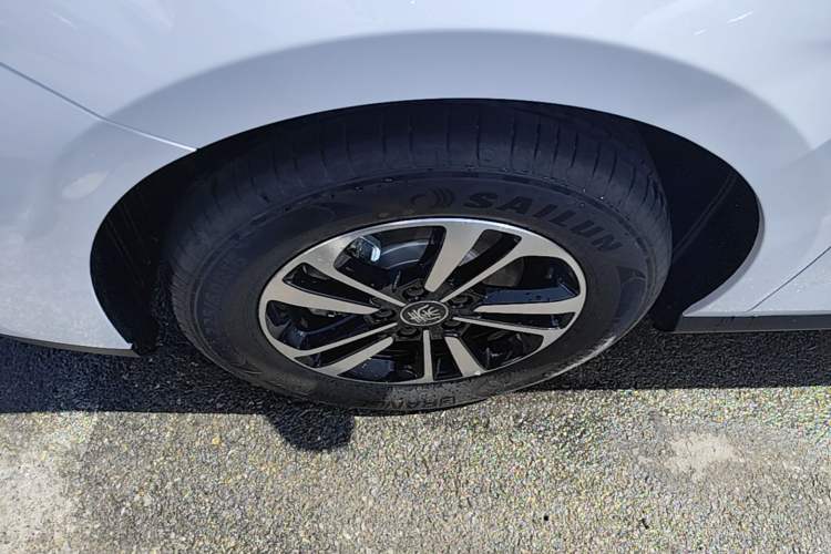 Used BYD Qin PLUS  Left Front Wheel Hub