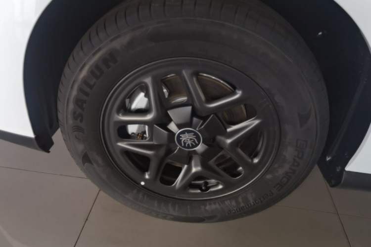 Used BYD Qin PLUS  Left Front Wheel Hub