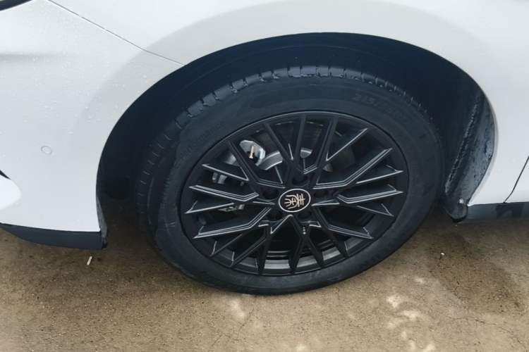 Used BYD Qin PLUS 2025 EV Smart Drive Edition 510KM Leading Model Left Front Wheel Hub