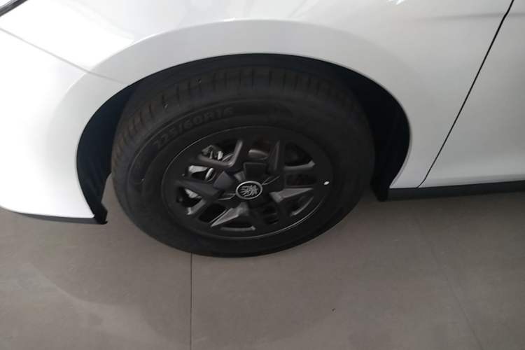 Used BYD Qin PLUS  Left Front Wheel Hub