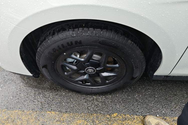 Used BYD Qin PLUS  Left Front Wheel Hub