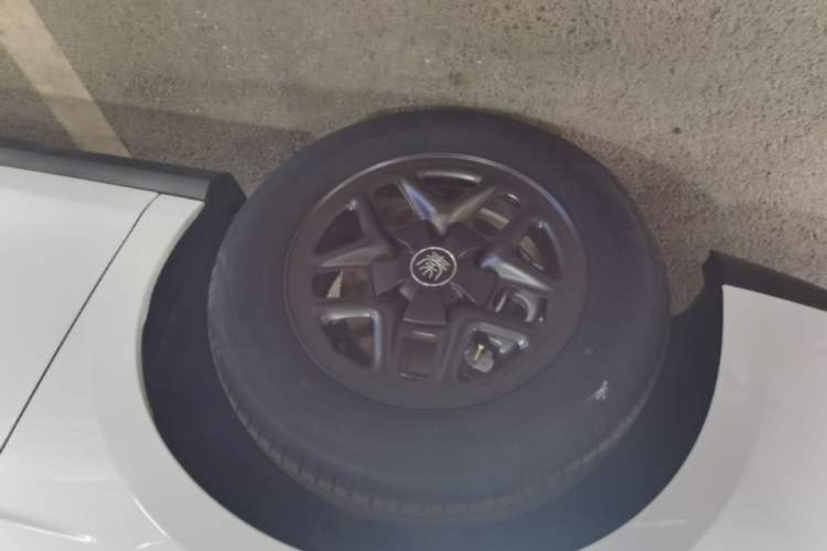 Used BYD Qin PLUS  Left Front Wheel Hub