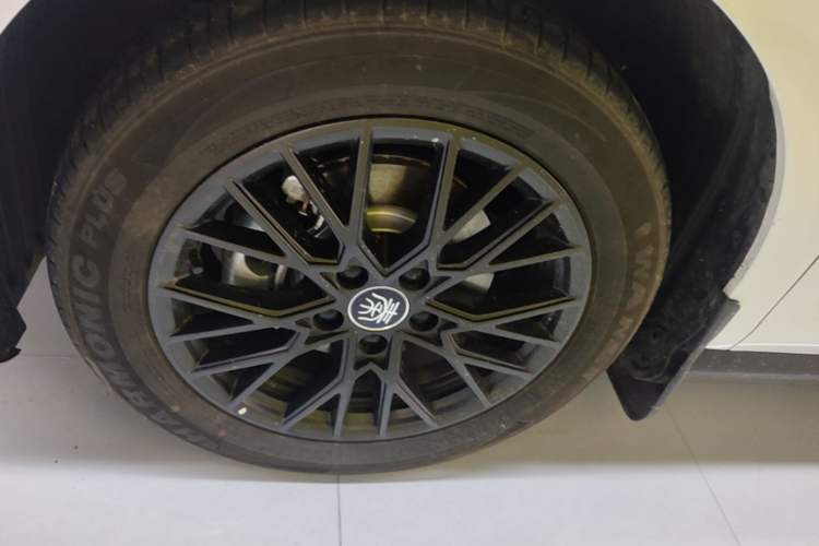 Used BYD Qin PLUS  Left Front Wheel Hub