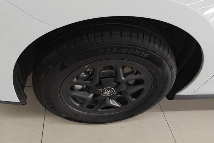 Used BYD Qin PLUS  Left Front Wheel Hub