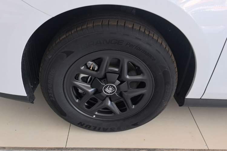 Used BYD Qin PLUS  Left Front Wheel Hub