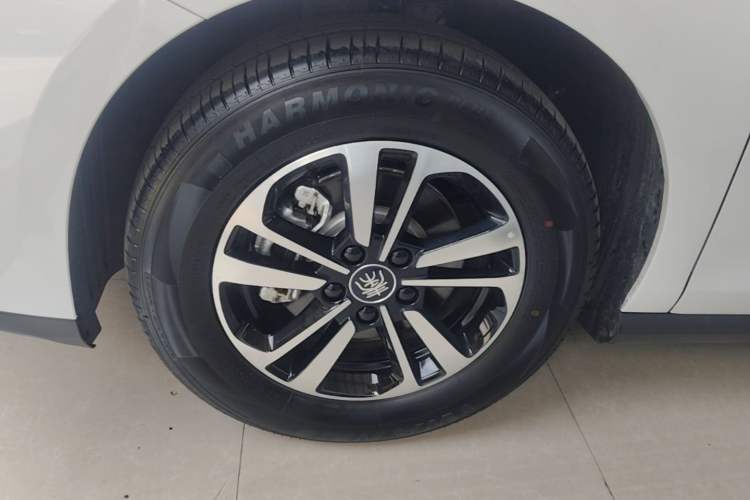 Used BYD Qin PLUS  Left Front Wheel Hub