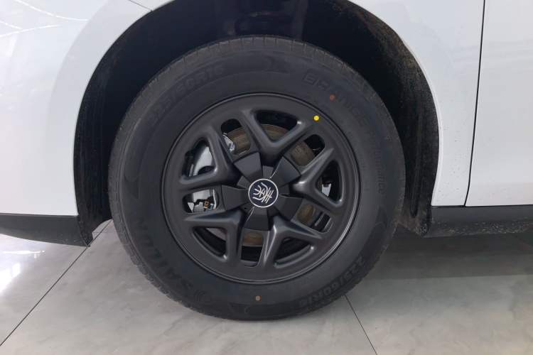 Used BYD Qin PLUS  Left Front Wheel Hub