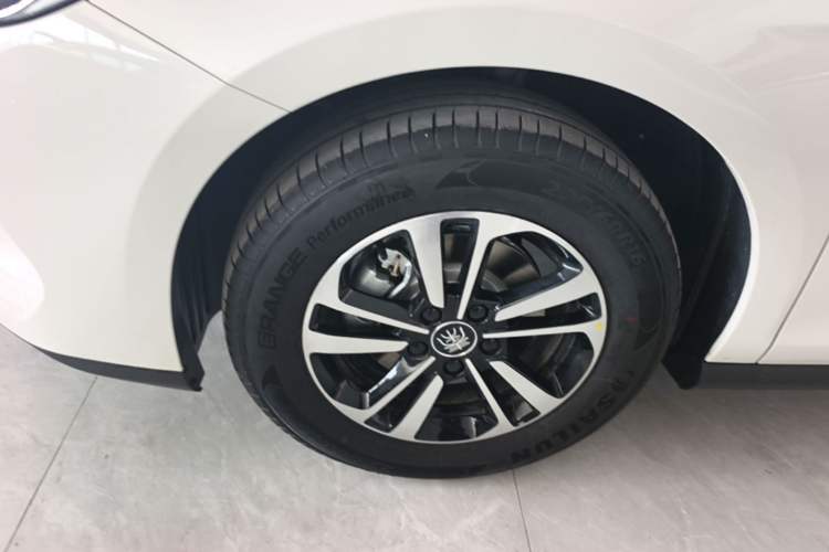 Used BYD Qin PLUS  Left Front Wheel Hub