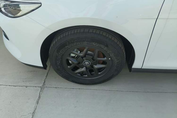 Used BYD Qin PLUS  Left Front Wheel Hub