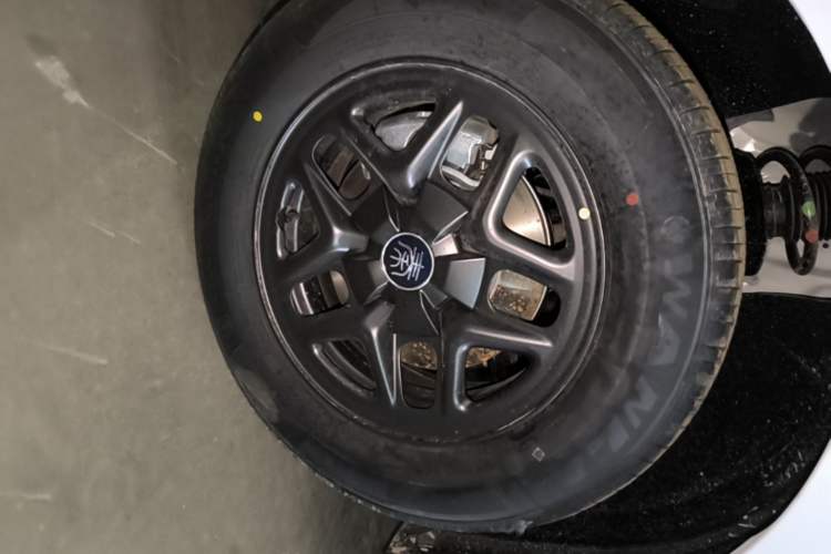 Used BYD Qin PLUS  Left Front Wheel Hub