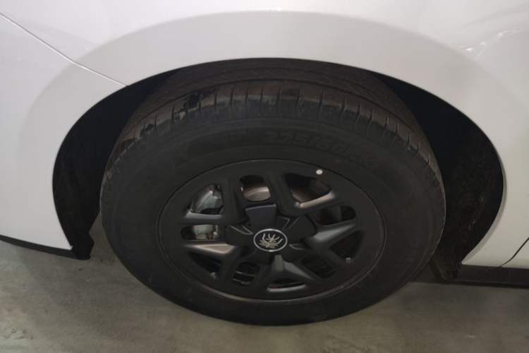 Used BYD Qin PLUS  Left Front Wheel Hub