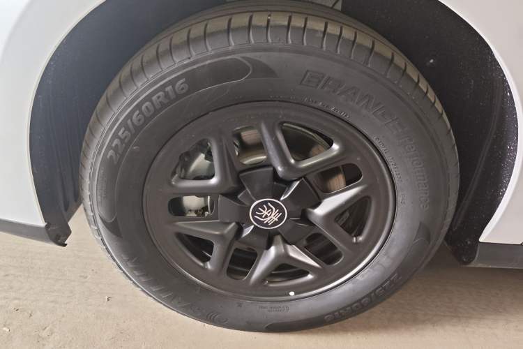 Used BYD Qin PLUS  Left Front Wheel Hub