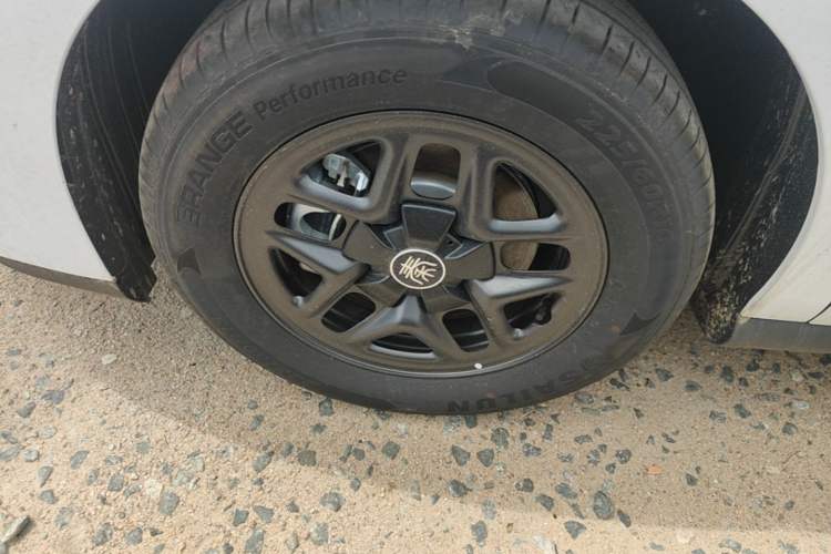 Used BYD Qin PLUS  Left Front Wheel Hub