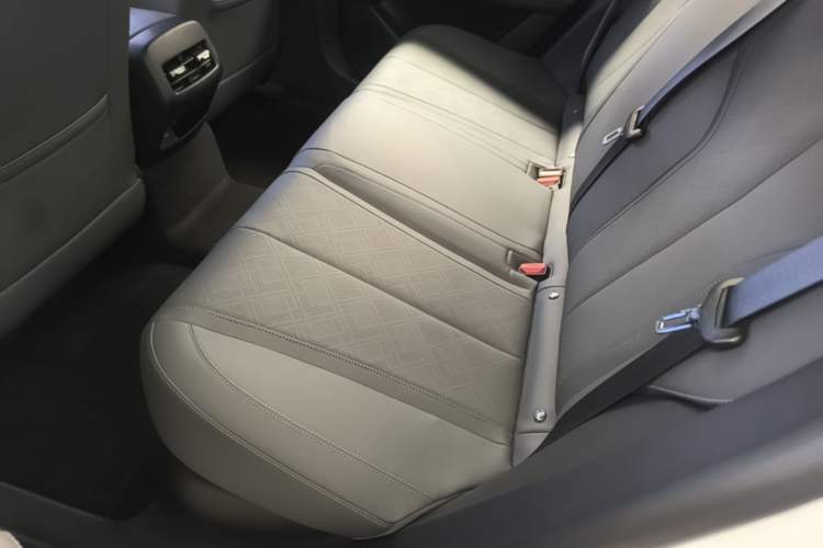 Used BYD Qin PLUS 2025 DM-i Smart Drive 55KM Leading Model Left Rear Seat