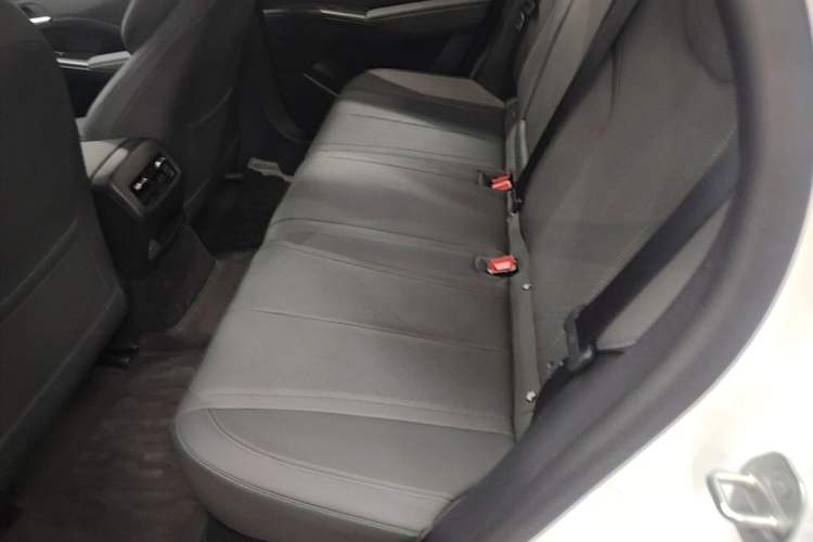 Used BYD Qin PLUS 2025 DM-i Smart Drive 120KM Superior Model Left Rear Seat
