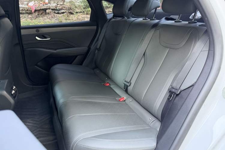 Used BYD Qin PLUS 2025 DM-i Smart Drive 55KM Leading Model Left Rear Seat