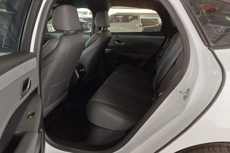 Used BYD Qin PLUS 2025 DM-i Smart Drive 55KM Leading Model Left Rear Seat