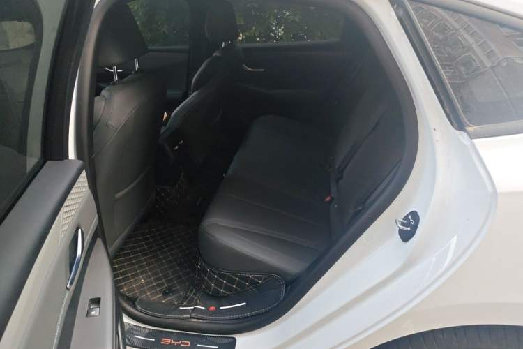 Used BYD Qin PLUS 2025 DM-i Smart Drive 55KM Leading Model Left Rear Seat