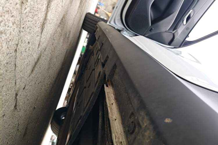 Used BYD Qin PLUS 2025 DM-i Smart Drive 55KM Leading Model Left Side Sill