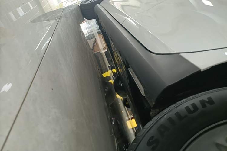 Used BYD Qin PLUS 2025 DM-i Smart Drive 55KM Leading Model Left Side Sill