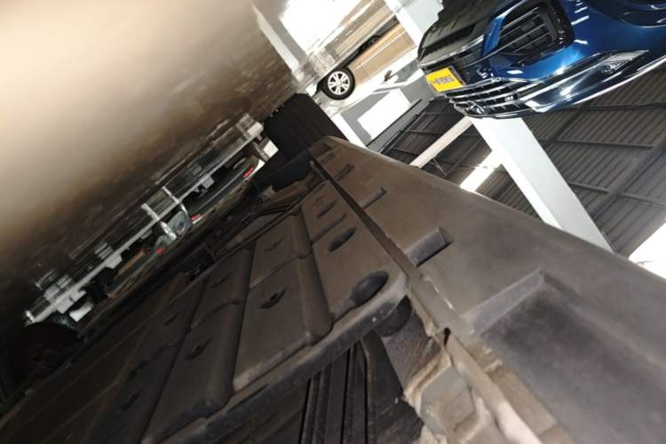 Used BYD Qin PLUS 2025 DM-i Smart Drive 55KM Leading Model Left Side Sill