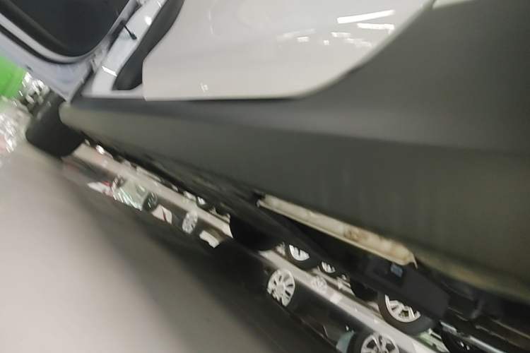 Used BYD Qin PLUS 2025 DM-i Smart Drive 55KM Leading Model Left Side Sill