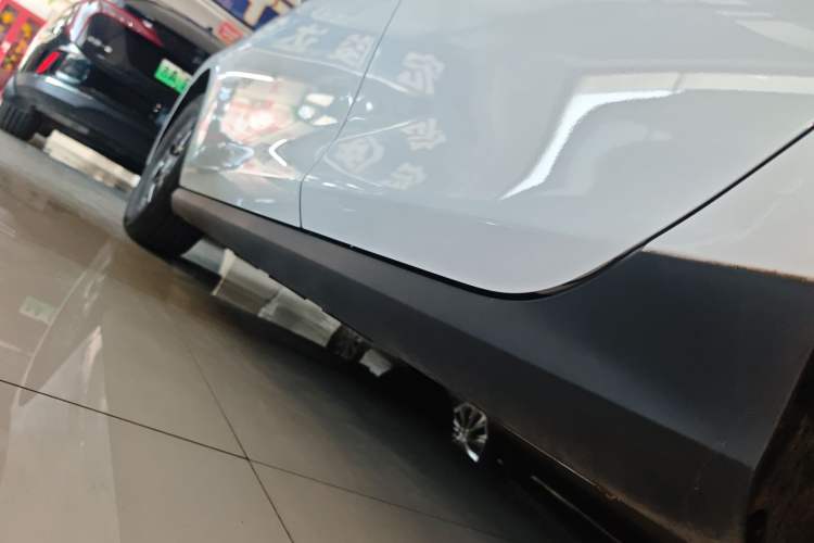 Used BYD Qin PLUS 2025 DM-i Smart Drive 55KM Leading Model Left Side Sill
