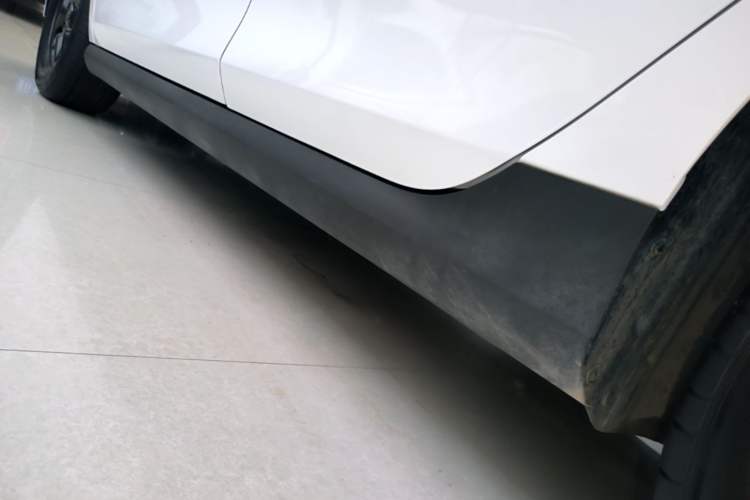 Used BYD Qin PLUS 2025 DM-i Smart Drive 55KM Leading Model Left Side Sill