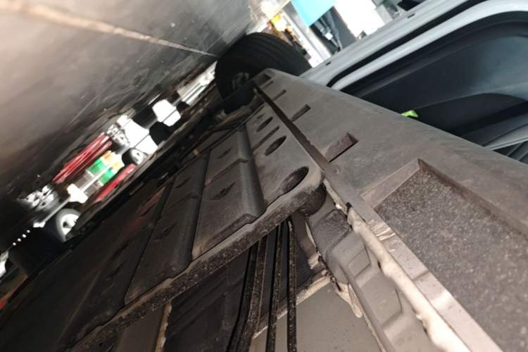 Used BYD Qin PLUS 2025 DM-i Smart Drive 55KM Leading Model Left Side Sill