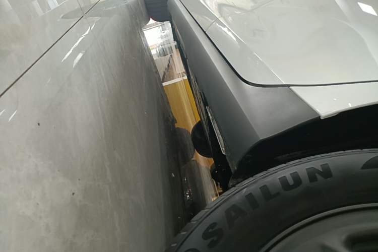 Used BYD Qin PLUS 2025 DM-i Smart Drive 55KM Leading Model Left Side Sill