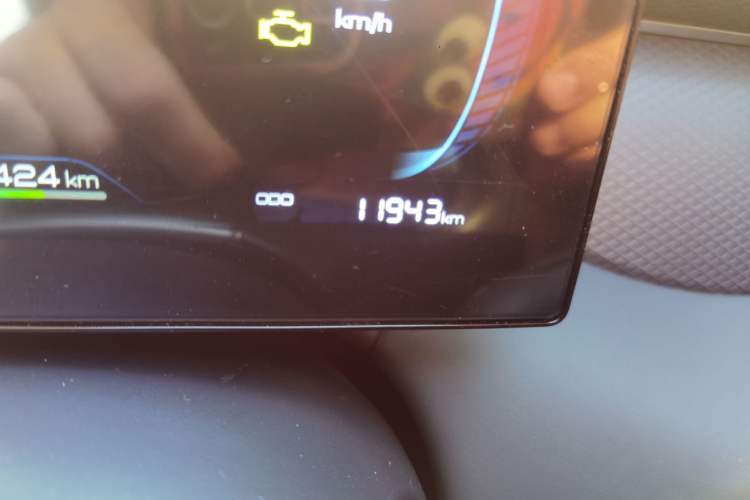 Used BYD Qin PLUS 2025 DM-i Smart Drive 55KM Leading Model Odometer Close Up