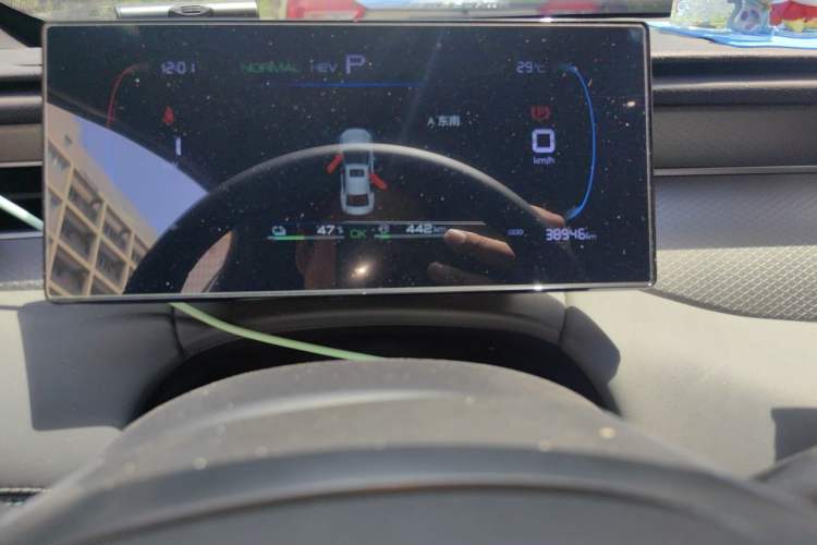 Used BYD Qin PLUS 2025 DM-i Smart Drive 55KM Leading Model Odometer Close Up