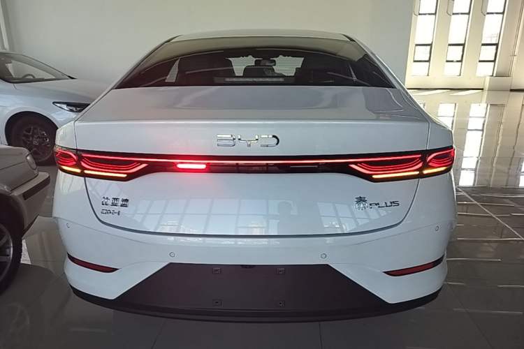 Used BYD Qin PLUS 2025 DM-i Smart Drive 55KM Leading Model Rear