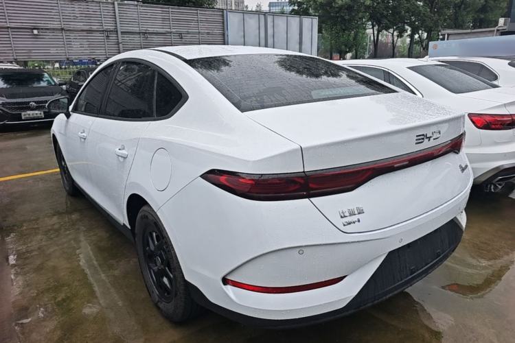 Used BYD Qin PLUS 2025 DM-i Smart Drive 55KM Leading Model Rear Left 45 Deg