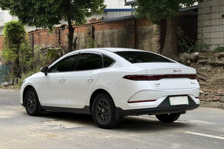 Used BYD Qin PLUS 2025 DM-i Smart Drive 55KM Leading Model Rear Left 45 Deg