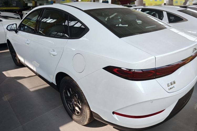 Used BYD Qin PLUS 2025 DM-i Smart Drive 55KM Leading Model Rear Left 45 Deg